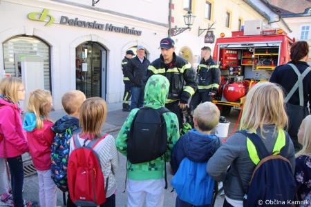 Tudi otroci kamniških šol in vrtcev so bili danes trajnostno povezavi  (22)